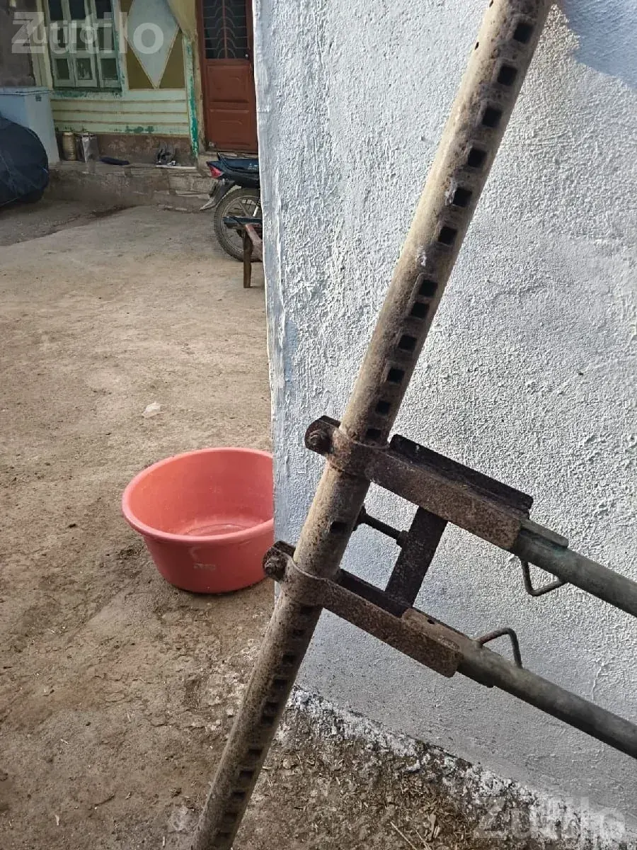 Used Heavy Iron Pipe Frame 2 Var - Tools & Hardware - Dhokadva - Image 3