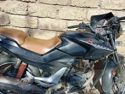 Hero Xtreme Black Motorcycle