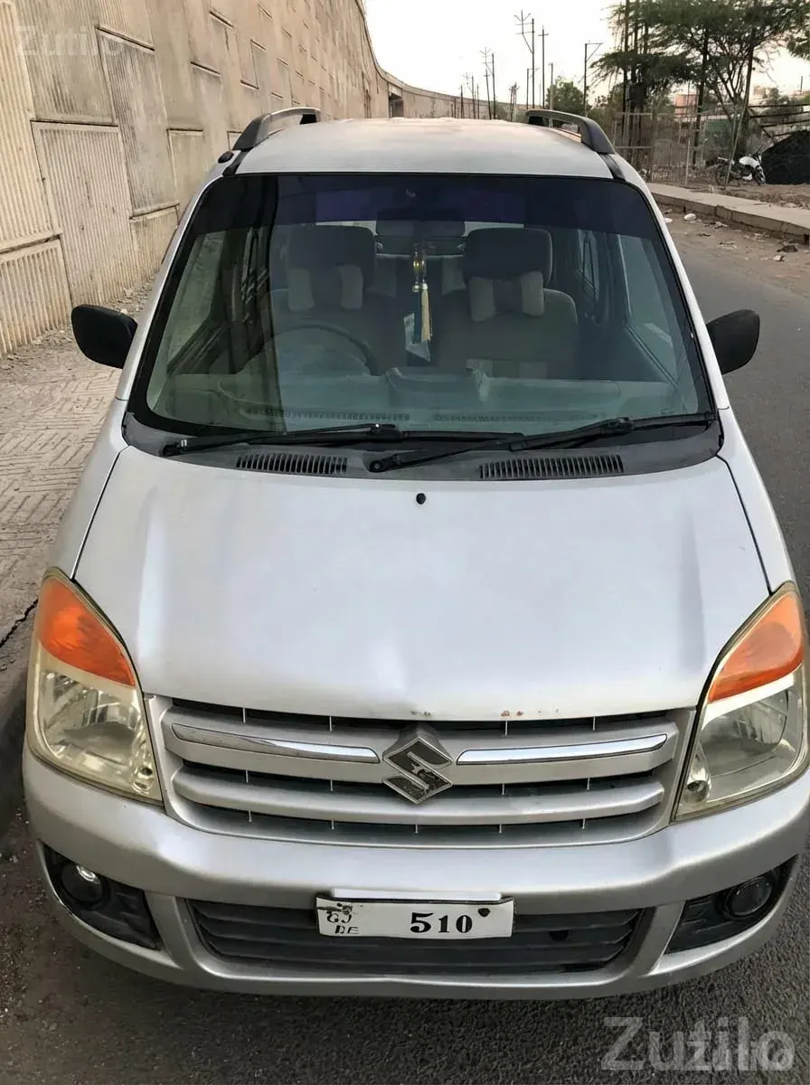Maruti WagonR 2011 Silver, 31k km Only - Cars - Mahuva - Image 3