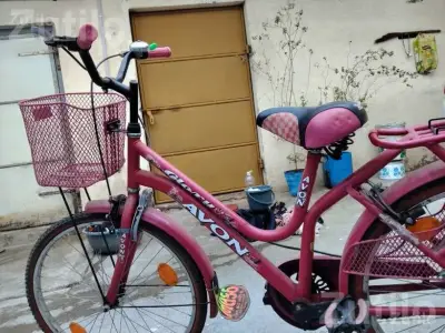 Avon Ladies Bicycle with Front Basket Avon Ladies Bicycle with Front Basket