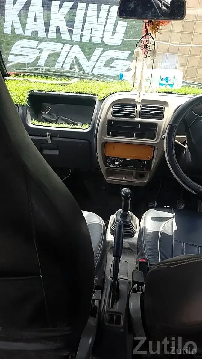2013 Maruti Suzuki Eeco Van in Good Condition - Vans - Keshod - Image 2