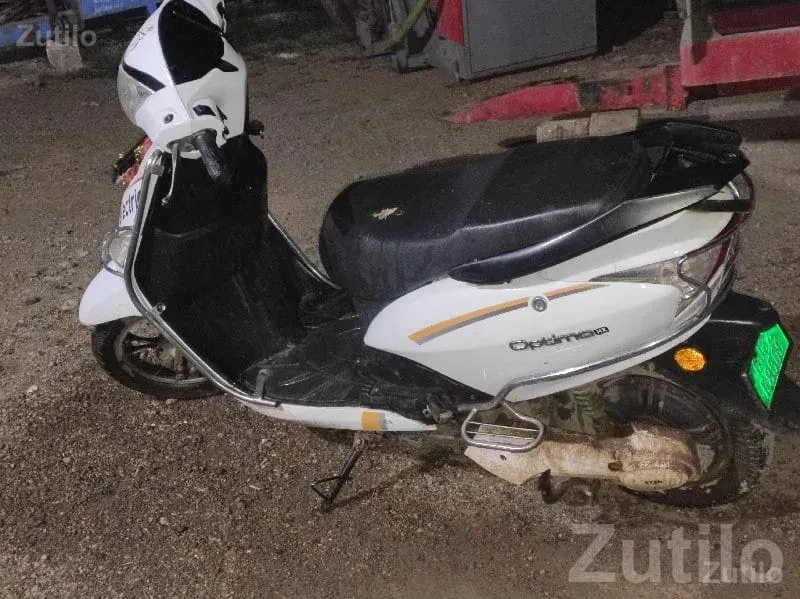 White Electric Scooter for Sale - Bikes - Kodinar - Image 3