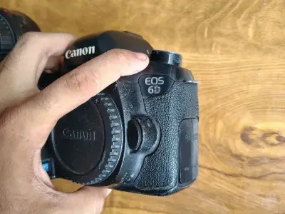 Canon EOS 6D WiFi DSLR Camera with Accessories Canon EOS 6D WiFi DSLR Camera with Accessories