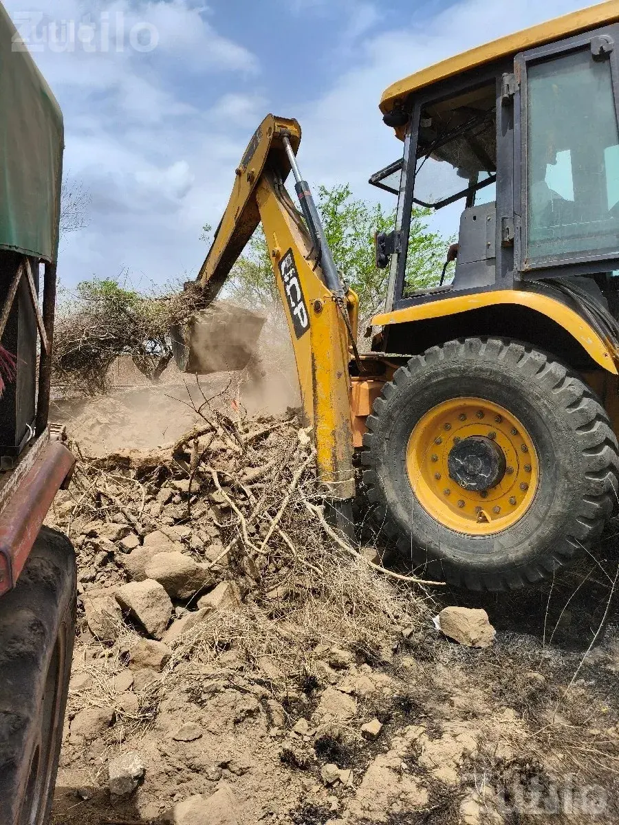 2015 JCB Backhoe Loader, No Welding - Construction Vehicles - Jamjodhpur - Image 2