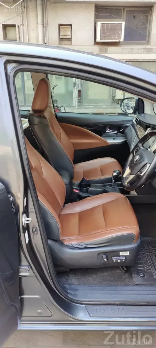 Toyota Innova Crysta 2.8 Z Auto 2017 - કાર - અમદાવાદ શહેર - Image 2