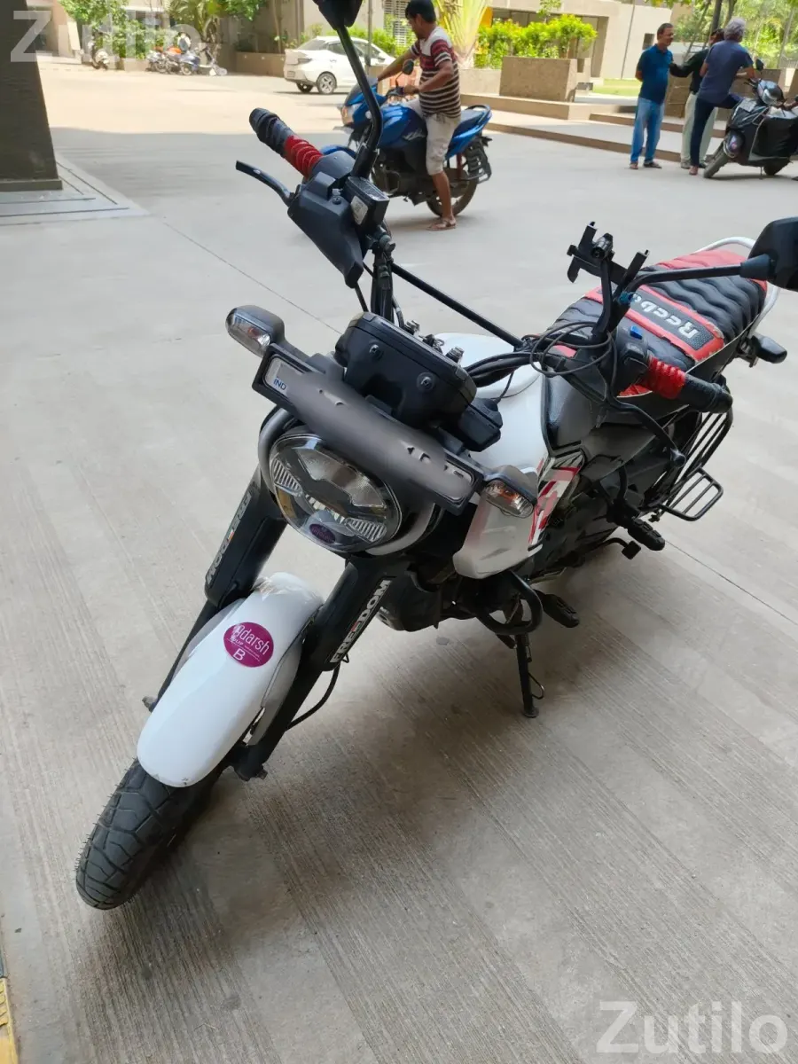 Bajaj freedom 125 cng top model - બાઇક્સ - અમદાવાદ શહેર - Image 3