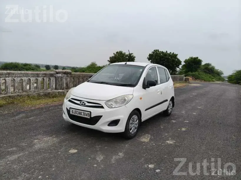 Hyundai i10 2015 Petrol CNG White Car - કાર - માંડલ - Image 3