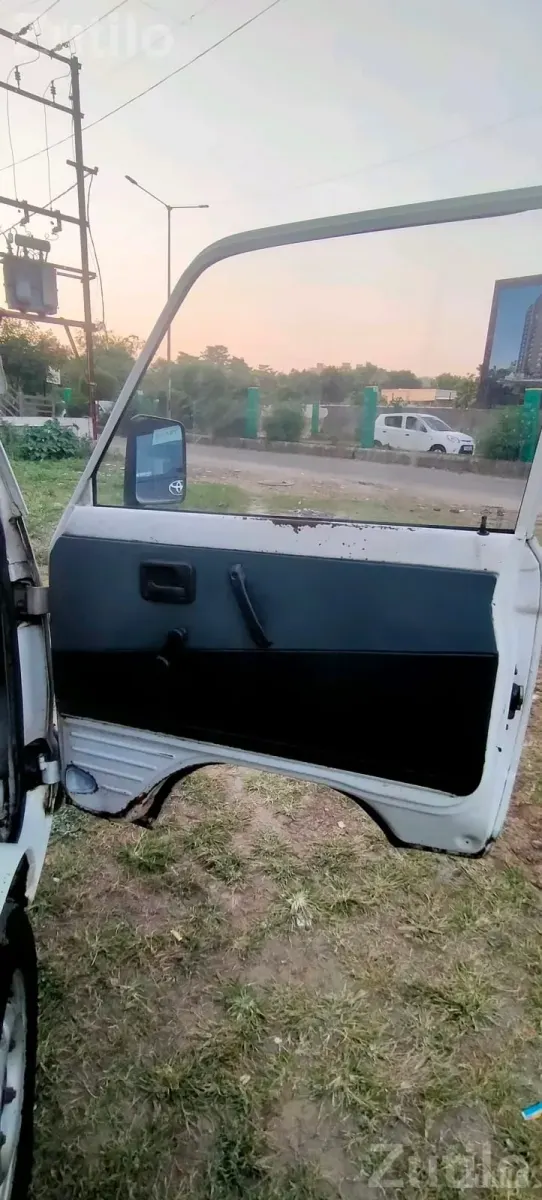 Maruti Suzuki Omni Van White - વેન્સ - વડોદરા શહેર - Image 5