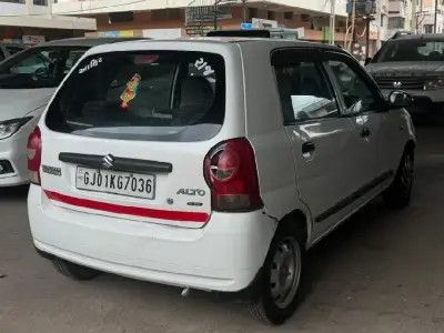Maruti Suzuki Alto 800 White Hatchback