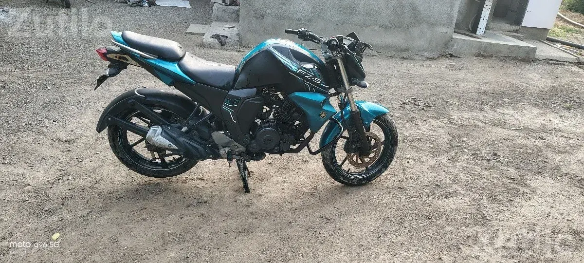 2014 Yamaha FZS V2.0 Blue and Black Bike - Bikes - Porbandar City - Image 2