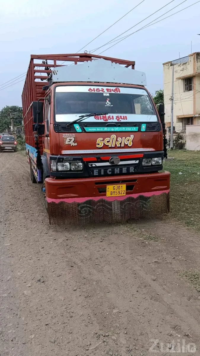 Eicher 11.10 Plain Model 2010 Truck - Trucks & Lorries - Sihor - Image 5