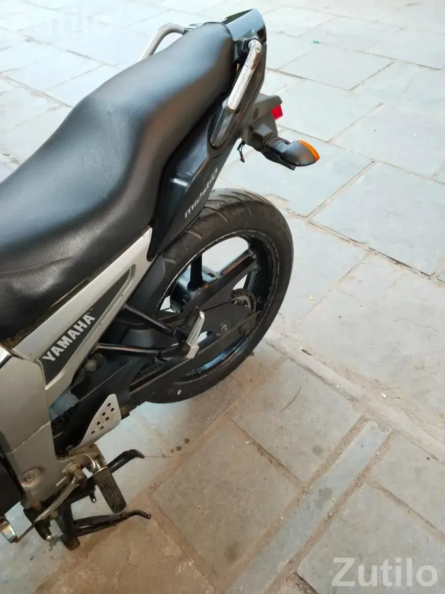 FZ 16 bike black - Bikes - Ahmedabad City - Image 3