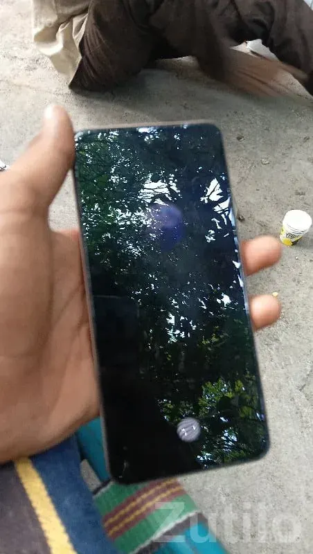 Vivo Orange Triple Camera Smartphone - મોબાઇલ ફોન - કોડીનાર - Image 2