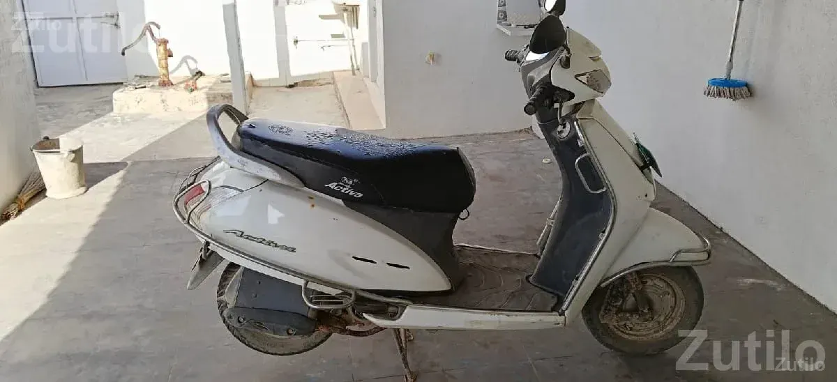 2014 Honda Activa First Owner Scooter - Bikes - Dhokadva - Image 2