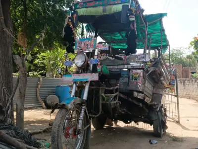 Three Wheeler Chhakdo Rickshaw Three Wheeler Chhakdo Rickshaw