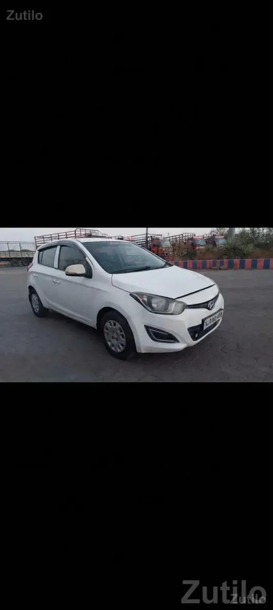 Hyundai i20 White Hatchback for Sale - Cars - Jasdan - Image 3