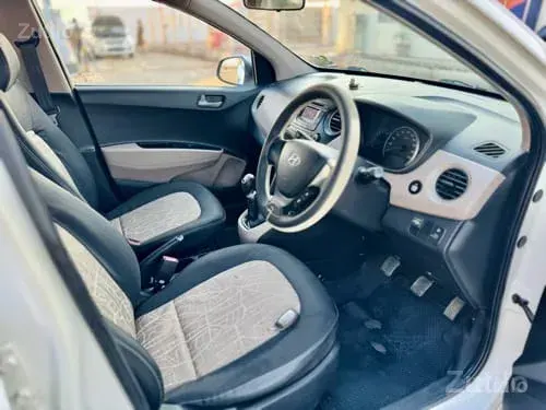 HYUNDAI GRAND I10 2015 CNG (Sports) 
Push button start (First owner) - Cars - Gondal - Image 4