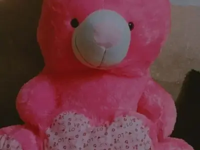 Large Pink Teddy Bear with Heart – Excellent Condition Large Pink Teddy Bear with Heart – Excellent Condition