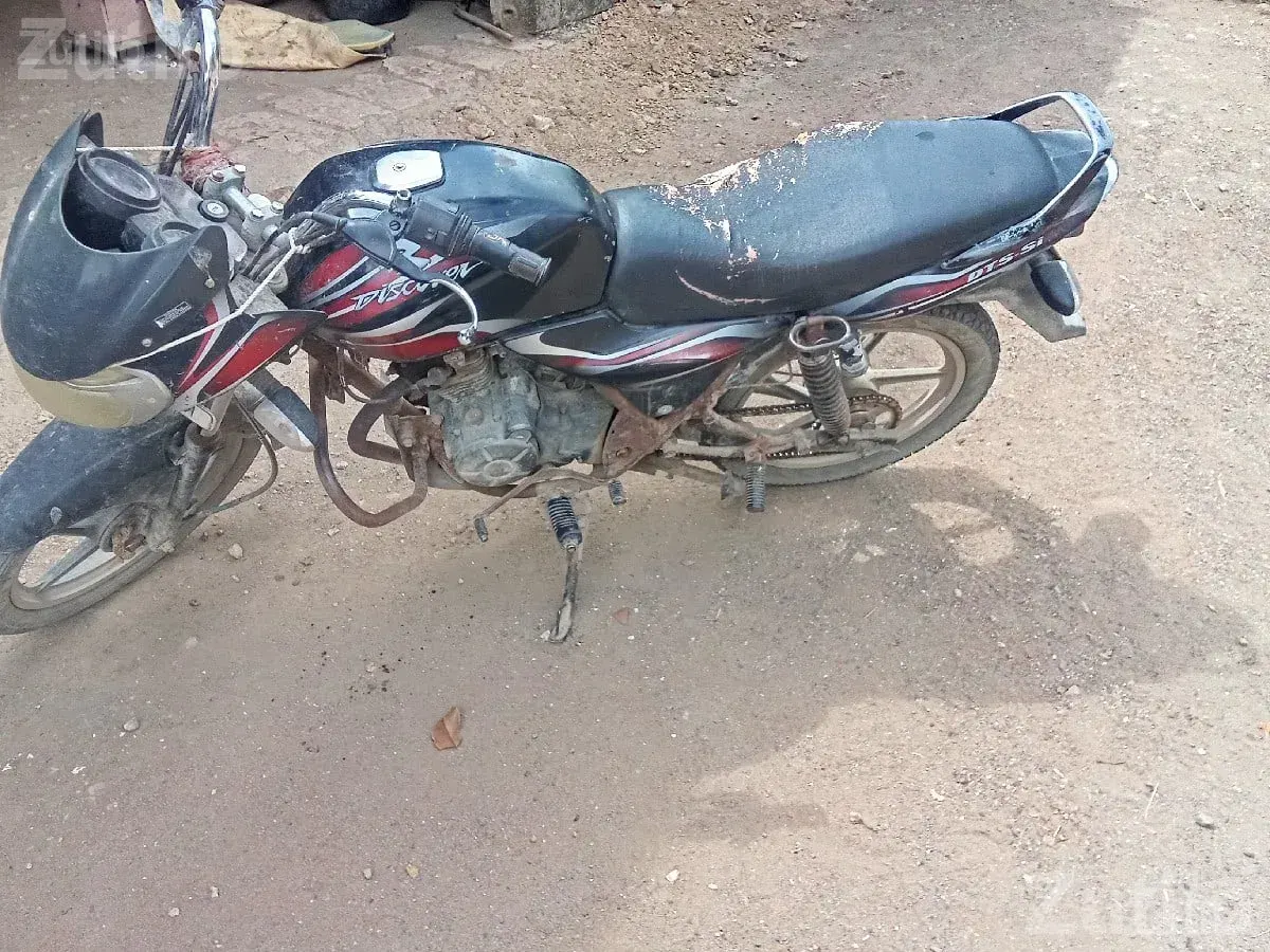 Bajaj Discover 2010 Model Bike - બાઇક્સ - પોરબંદર - Image 2