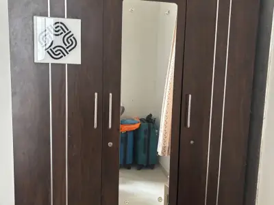Wardrobe/Almirah Wardrobe/Almirah