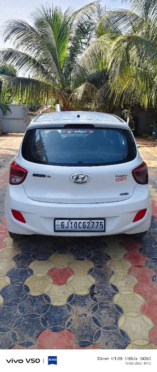 Hyundai i10 Grand White – Well Maintained - Cars - Bhanvad - Image 2
