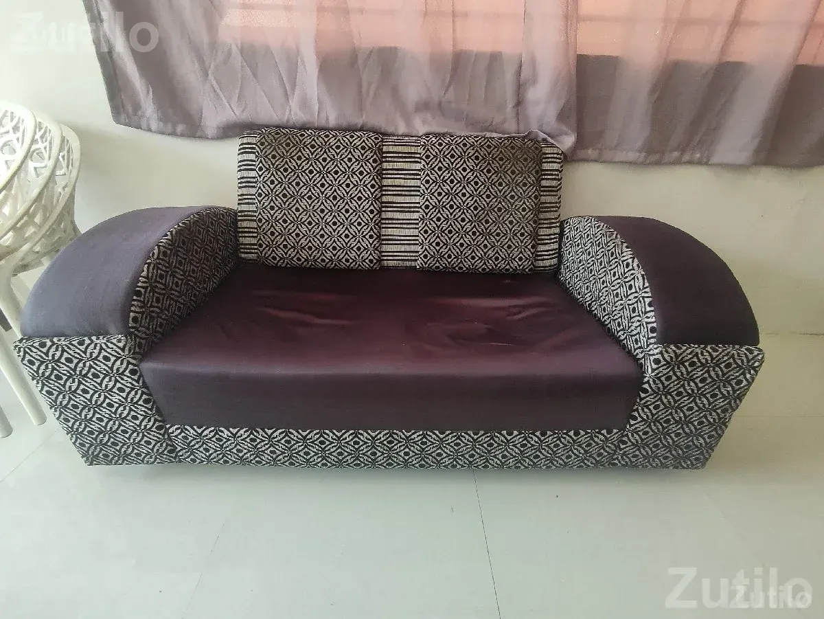 Plywood Sofa Set in Good Condition - સોફા સેટ અને કાઉચ - જુનાગઢ - Image 3