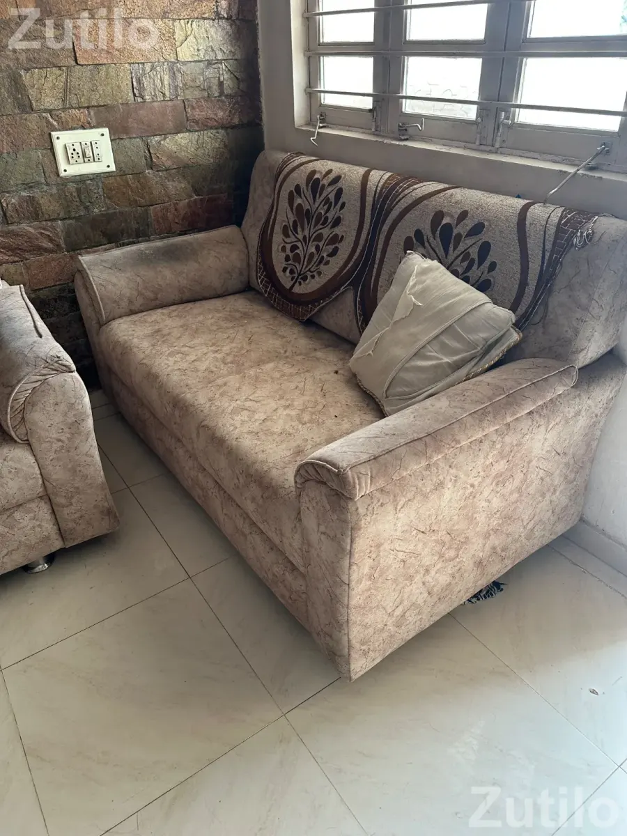 2 set of Sofa(4+2) - Sofa Sets - Gandhinagar City - Image 3
