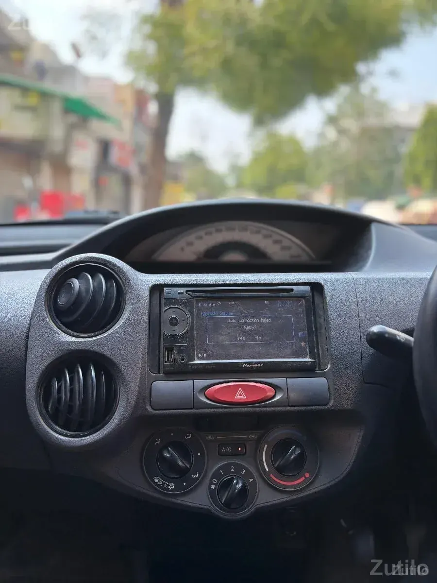 Toyota Etios - Cars - Jamnagar City - Image 3