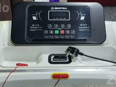 SKETRA Home Run Treadmill