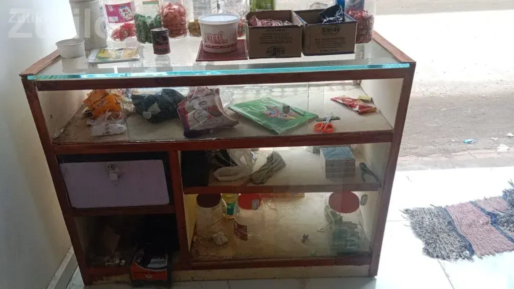 Glass Shop Counter Display Cabinet - Office Furniture - Kotda Sangani - Image 2
