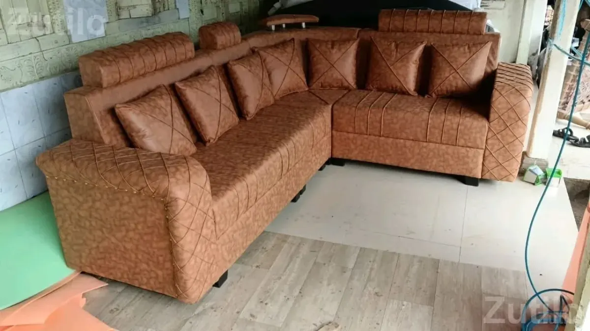 L Shape Brown and White Sofa Set - સોફા સેટ અને કાઉચ - ભાવનગર શહેર - Image 2