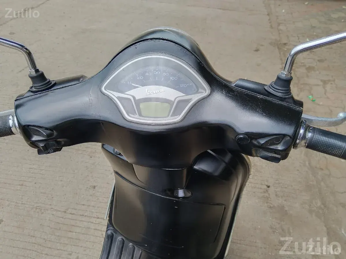 Vespa VX 2016 Black Scooter for Sale - બાઇક્સ - ભેસાણ - Image 2