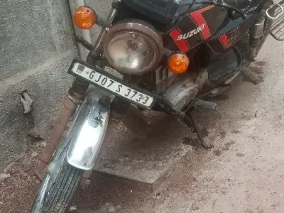 Suzuki Max 100 Running Bike with 60+ Mileage Suzuki Max 100 Running Bike with 60+ Mileage