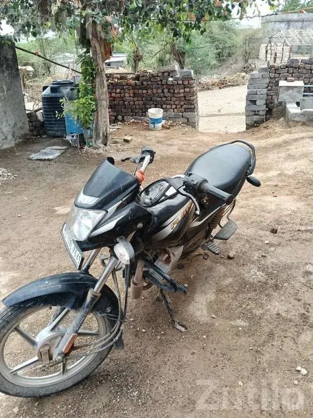 2022 Petrol Bike with Valid PUC - Bikes - Lalpur - Image 5