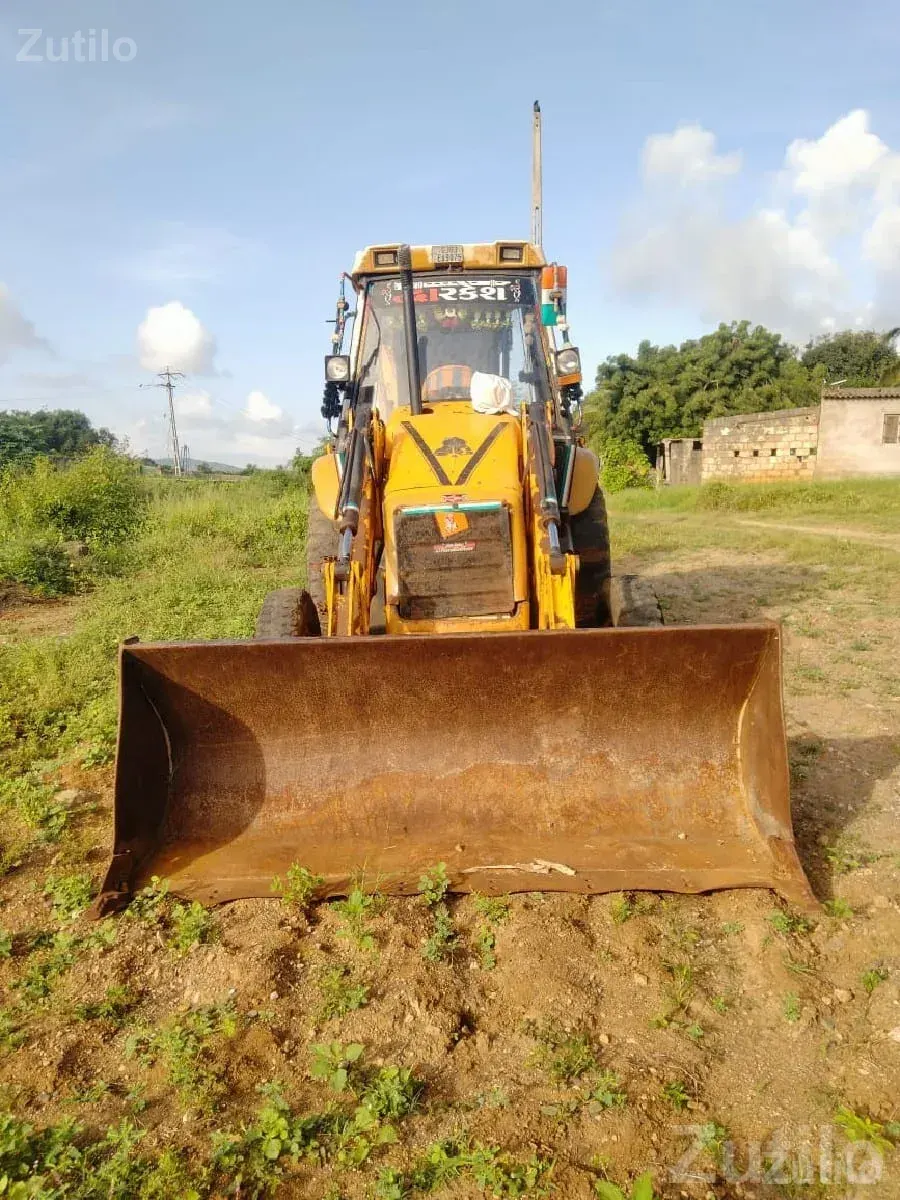 JCB Backhoe Loader 2010 - બાંધકામના વાહનો - રણાવાવ - Image 2