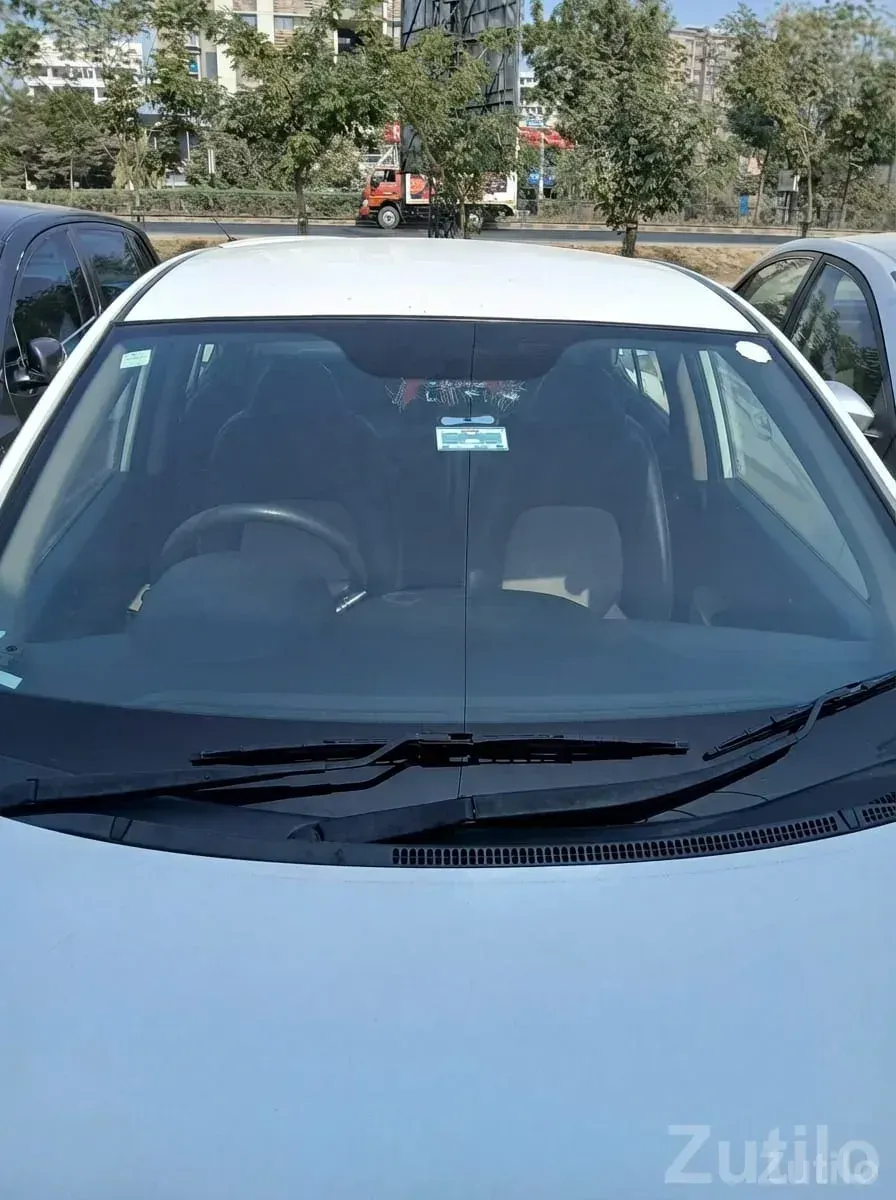 Hyundai Grand i10 White Taxi Variant - Cars - Ahmedabad City - Image 4