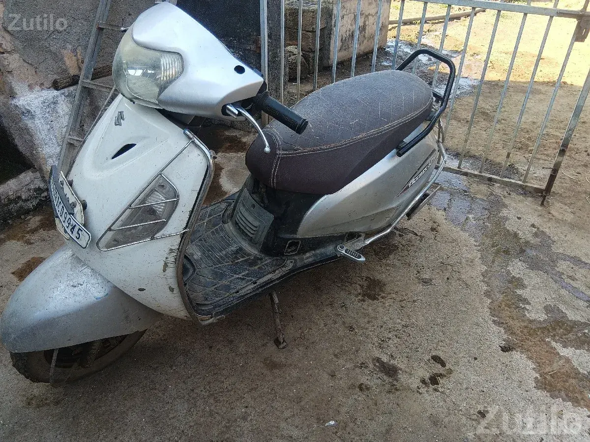 Used Suzuki Access 2008 Scooter for Sale - Bikes - Keshod - Image 3