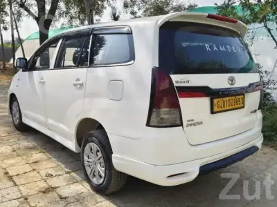 2016 Toyota Innova Diesel 1 Lakh km