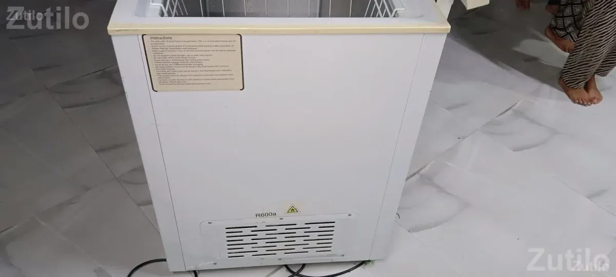 325 L Double Door Refrigerator Used 1 Year - Refrigerators - Anand City - Image 3