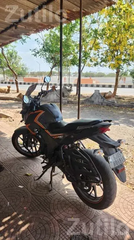 Honda CB Hornet 160R 2017 Bike - બાઇક્સ - સુરત શહેર - Image 5