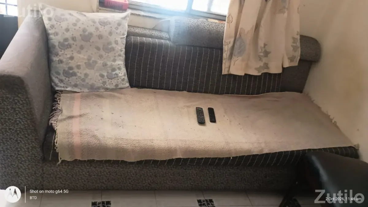 Sofa - સોફા સેટ અને કાઉચ - સુરત શહેર - Image 2