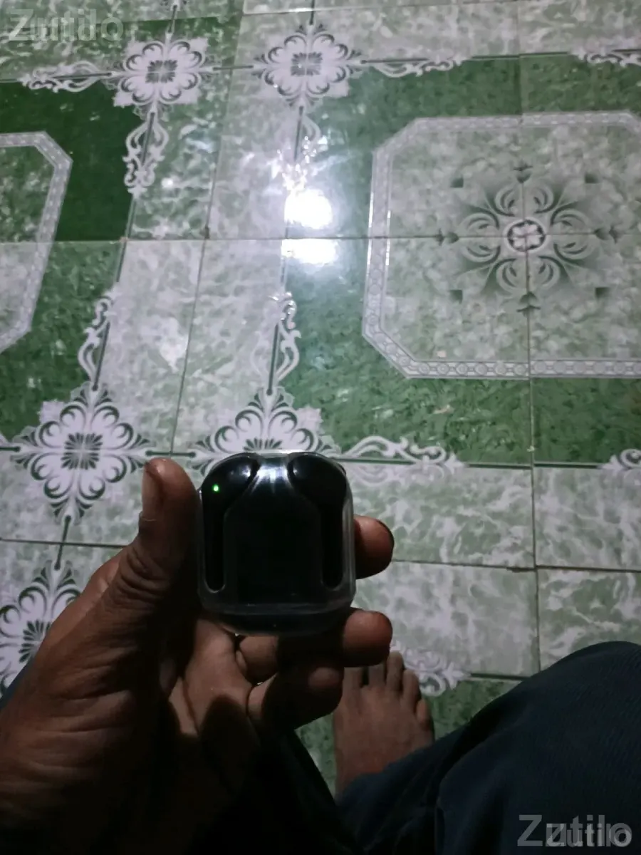 Wireless Earbuds with Charging Case - ઇલેક્ટ્રોનિક ઍક્સેસરીઝ - જુનાગઢ - Image 3
