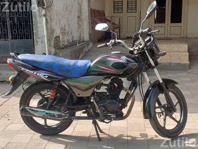 Bike in proper condition and 100+milege Bike in proper condition and 100+milege
