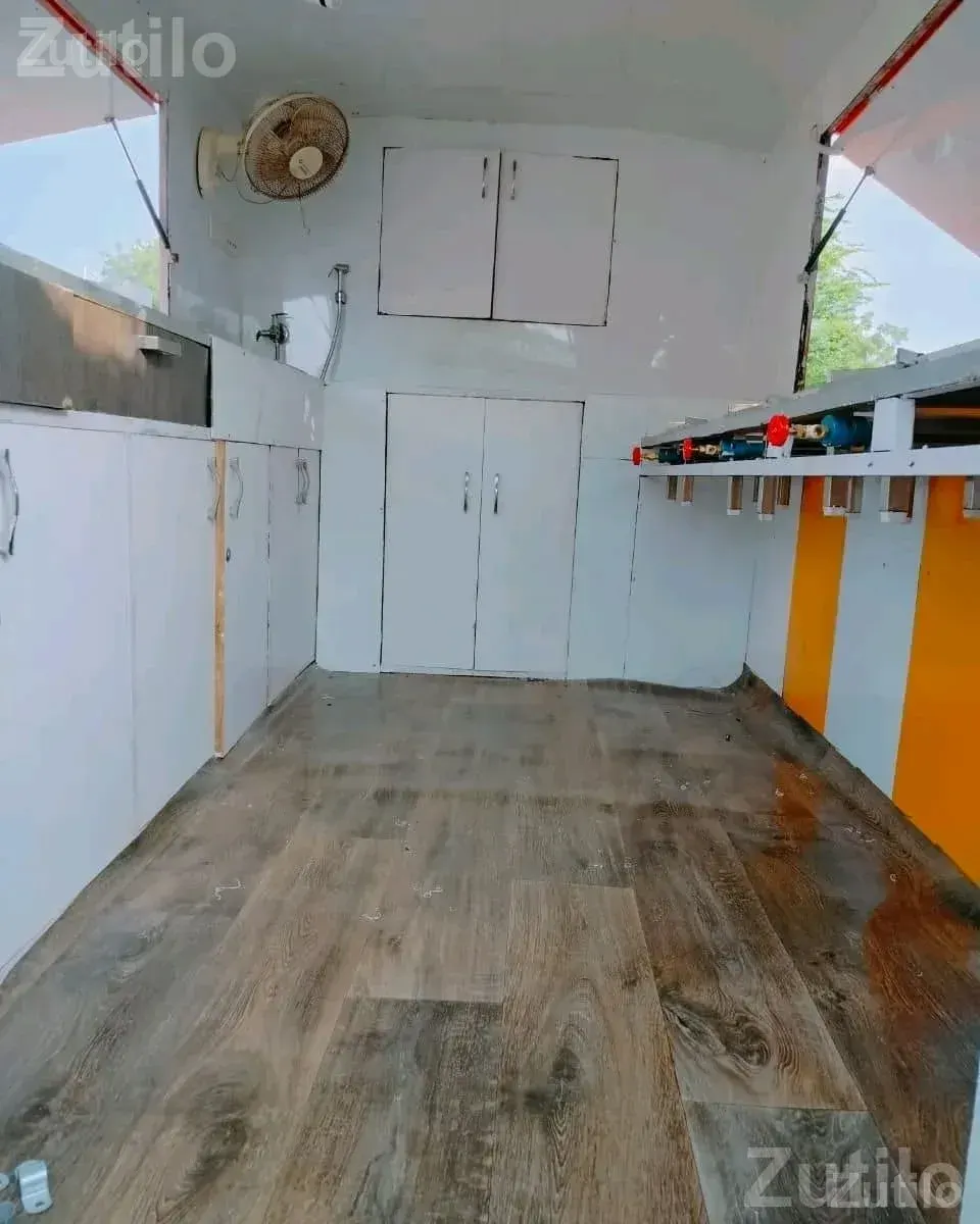 Modified Food Truck Shop Van - ટ્રક અને લોરી - ચોટીલા - Image 4