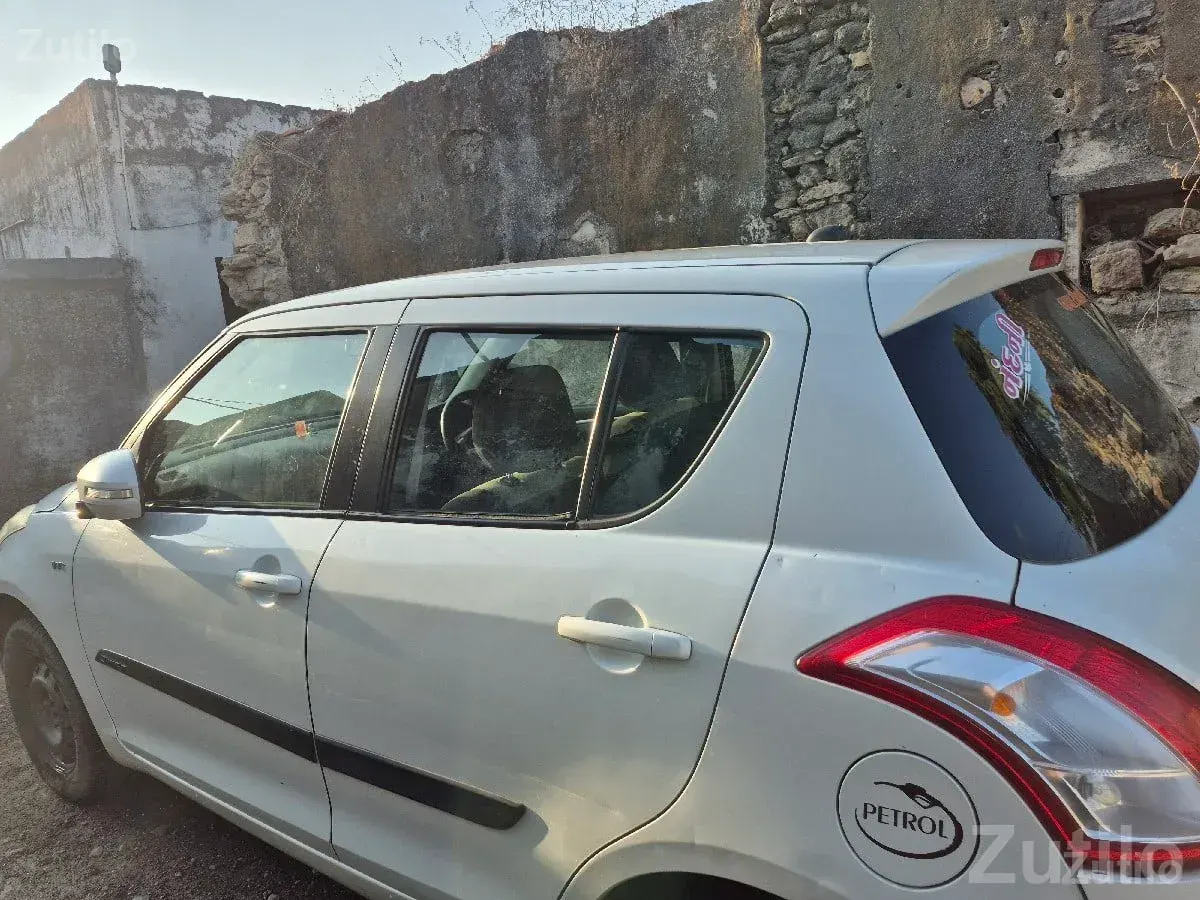 Maruti Suzuki Swift VXI 2015 Petrol Car - કાર - જામજોધપુર - Image 2