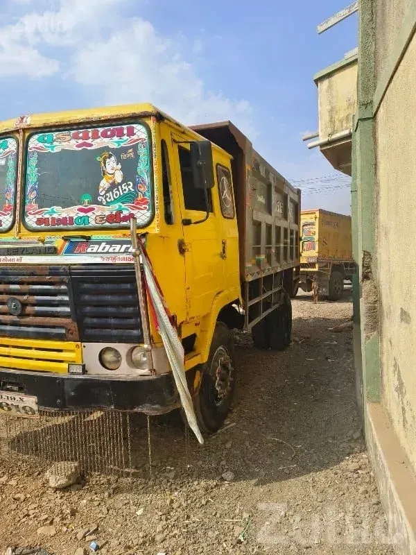 Used Truck for Sand Transport - Trucks & Lorries - Khambhalia - Image 2