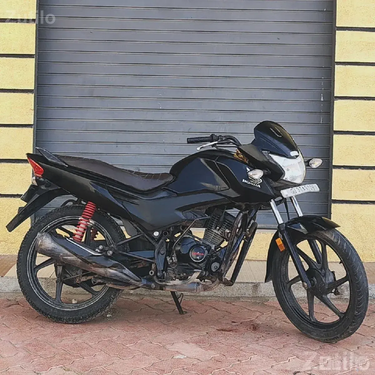 Honda Livo 2016 Black Bike for Sale - Bikes - Khambhalia - Image 3
