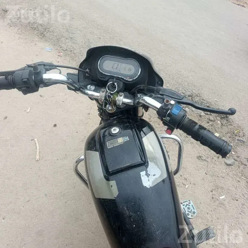 2023 Hero Splendor Xtec, 39,000 km - બાઇક્સ - સુરેન્દ્રનગર શહેર - Image 3