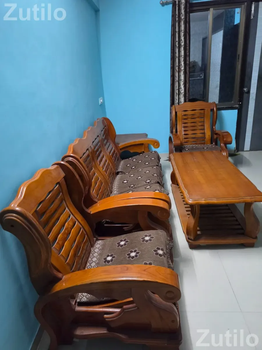 Complete sofa set made of Malaysian rubber wood available for resale - Sofa Sets - Vadodara City - Image 3