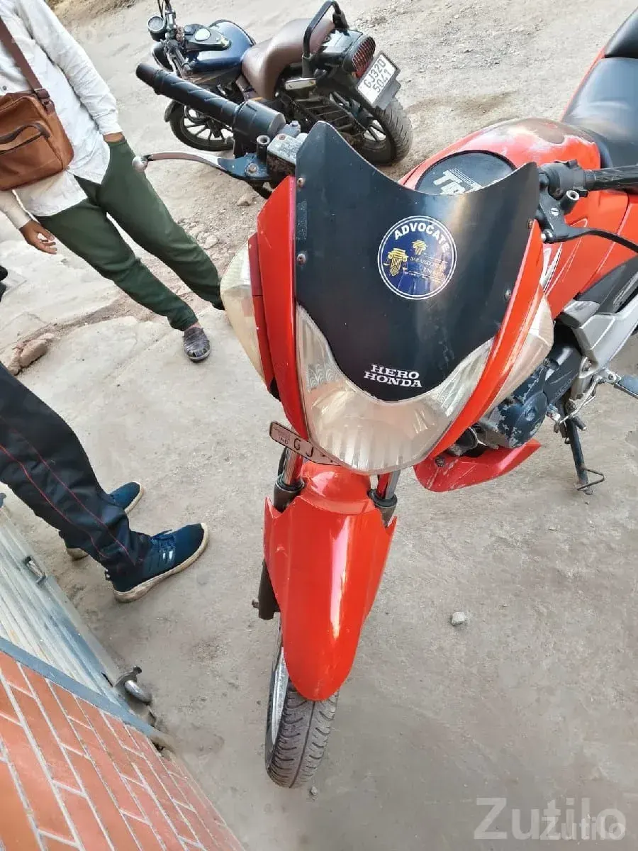Hero CBZ Xtreme 2011 Red Bike for Sale - બાઇક્સ - ભેસાણ - Image 3